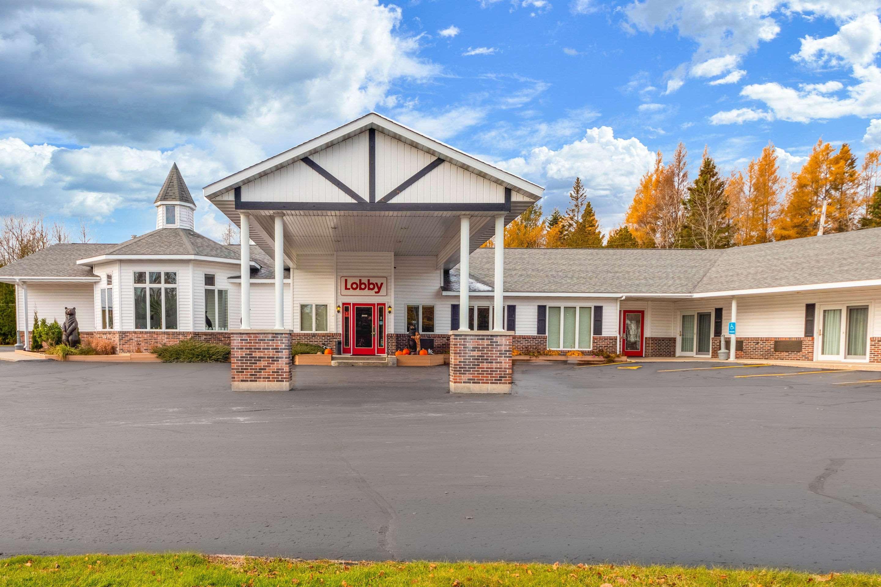 Econo Lodge Lakeshore Manistique Exterior foto