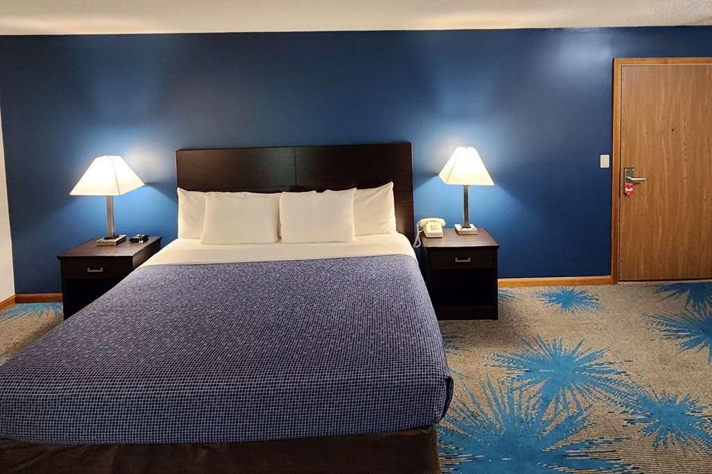 Econo Lodge Lakeshore Manistique Habitación foto